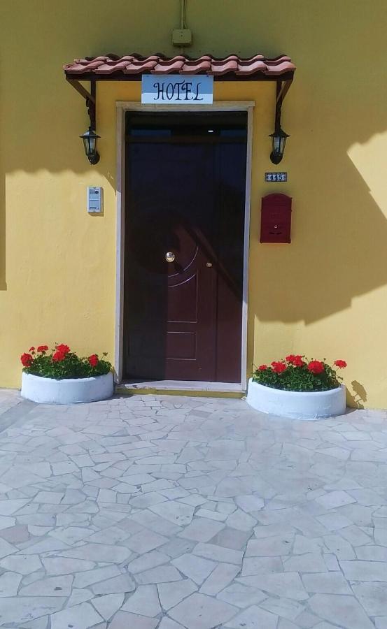 B Palace Ardea Exterior photo