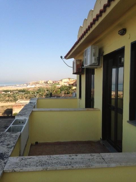 B Palace Ardea Exterior photo